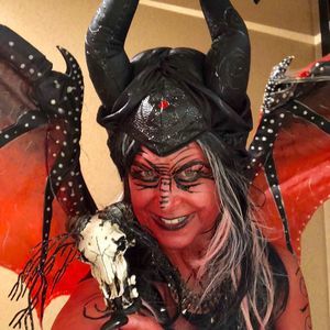 Meet your Posher, Lynne